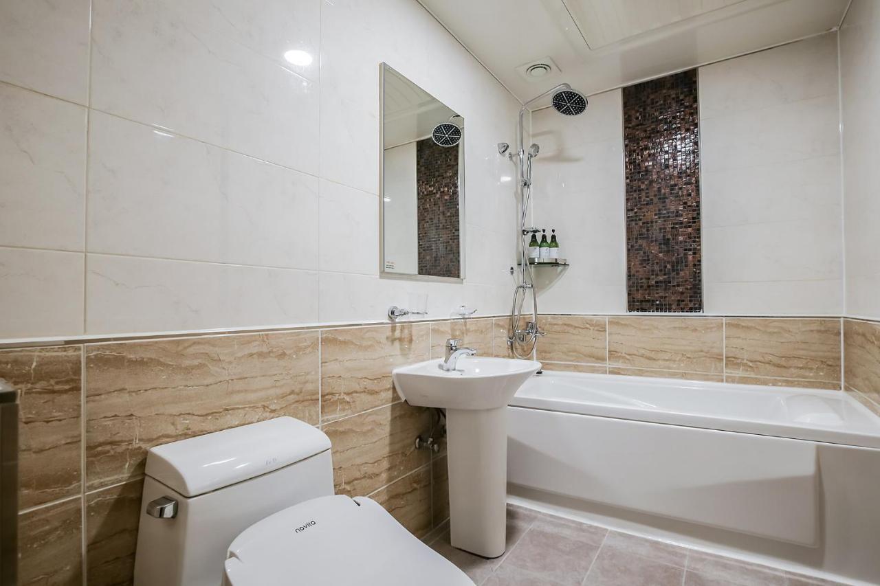 Yello Hotel Чеонджу Екстериор снимка