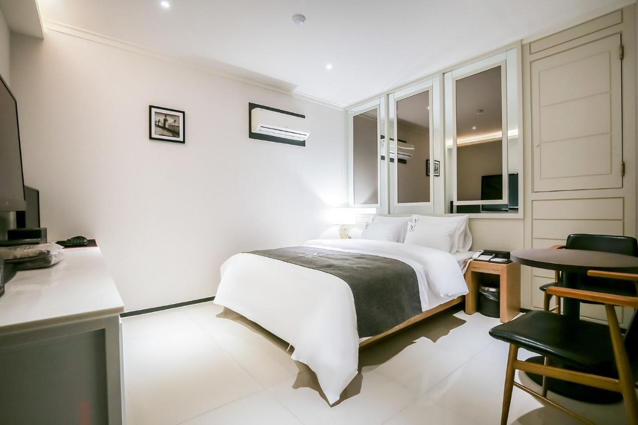 Yello Hotel Чеонджу Екстериор снимка
